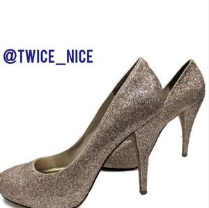 Steve Madden Gold Glitter Pumps Size 6.5